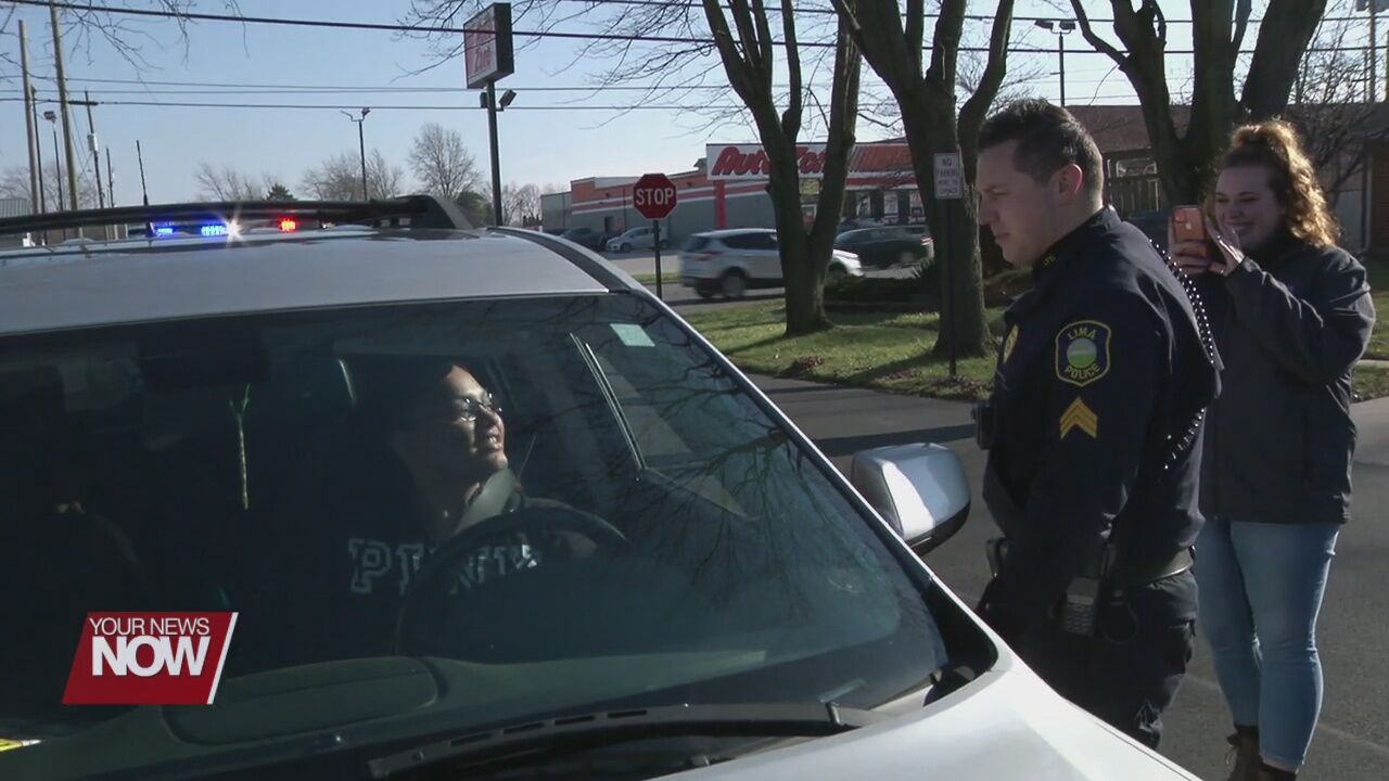 Drivers rewarded showing good driving habits with holiday gifts from Lima Police